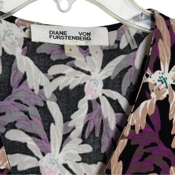 Diane Von Furstenberg Seoul Printed Wrap Jumpsuit Sz 4 Purple Tropical One Piece - Picture 6 of 10